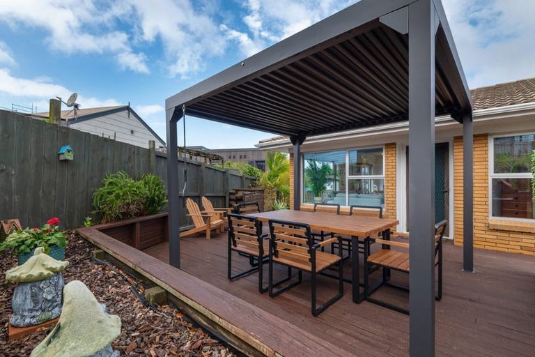 Photo of property in 5/9 Manuka Road, Bayview, Auckland, 0629