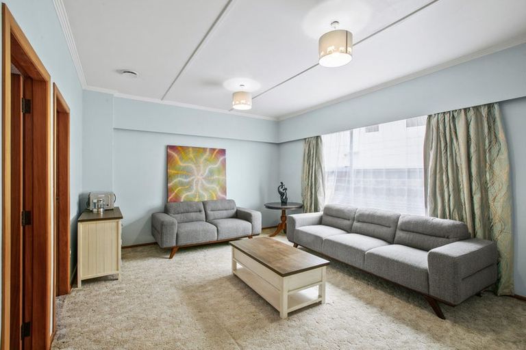 Photo of property in 11 Findlay Street, Moturoa, New Plymouth, 4310