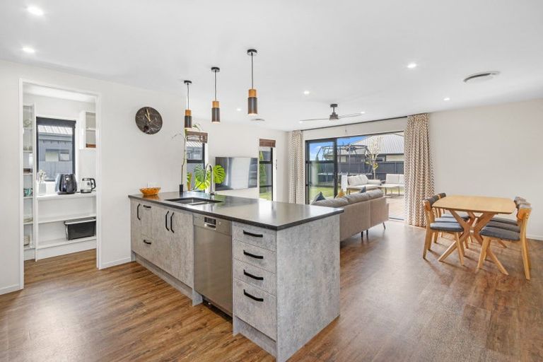 Photo of property in 85 Prestons Park Drive, Marshland, Christchurch, 8083