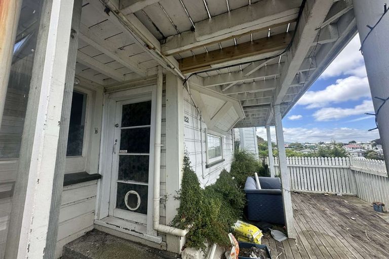 Photo of property in 122 Wallace Street, Mount Cook, Wellington, 6021