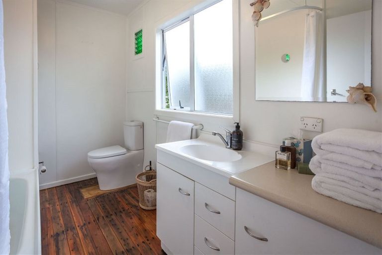 Photo of property in 144a Kiwi Road, Whangamata, 3620