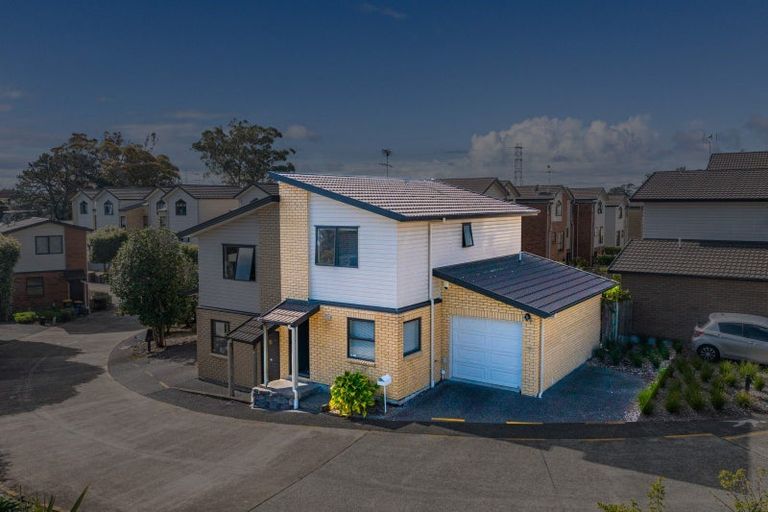 Photo of property in St Claire Village, 15/172 Mcleod Road, Te Atatu South, Auckland, 0610
