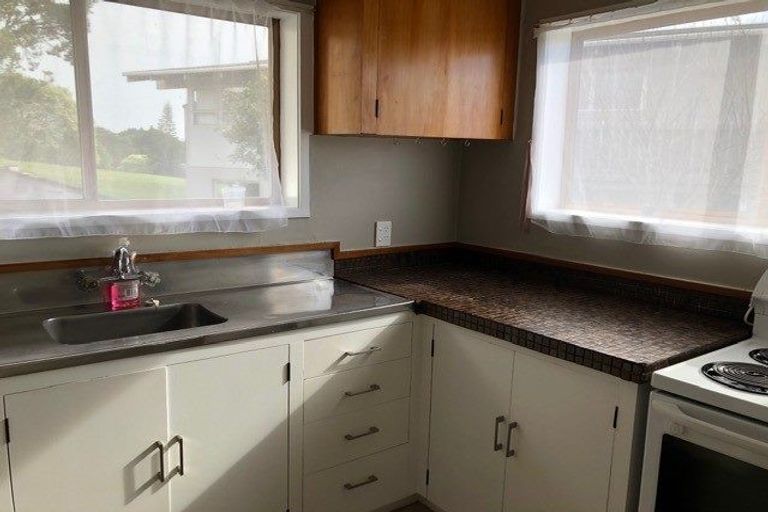 Photo of property in 83 Daffodil Street, Titirangi, Auckland, 0604