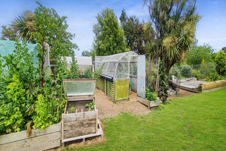 Photo of property in 25 Waitere Street, Marton, 4710