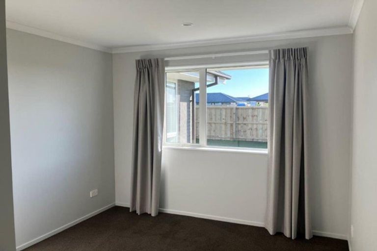 Photo of property in 120 Broadway Parade, Rolleston, 7615