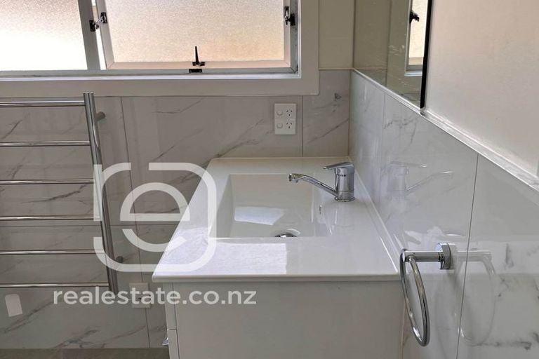Photo of property in 4/9 Miro Street, New Lynn, Auckland, 0600