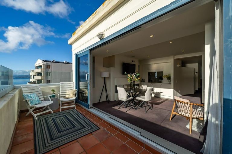 Photo of property in 4/154 Oriental Parade, Oriental Bay, Wellington, 6011