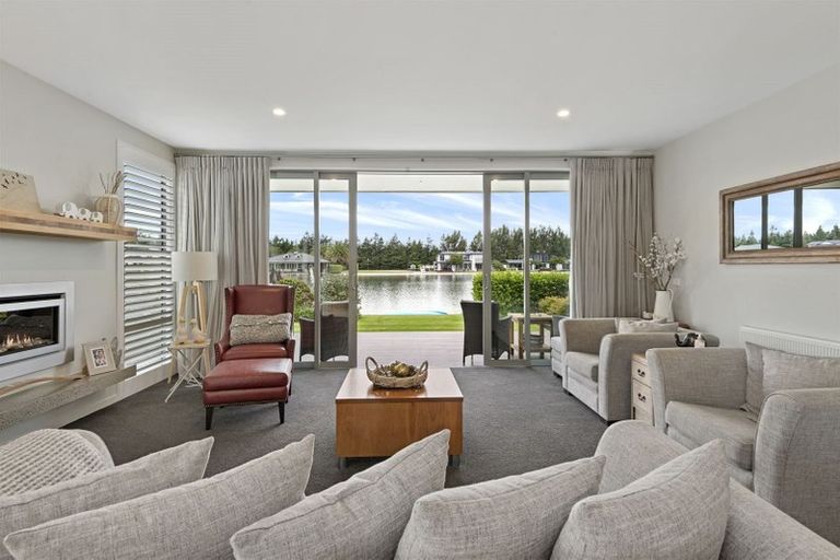 Photo of property in 30 Oakgrove Drive, Rangiora, 7400