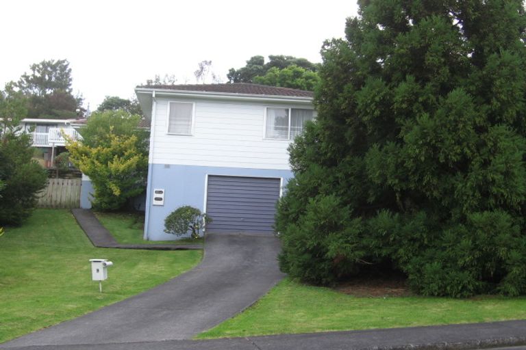 Photo of property in 6 Glenbervie Crescent, Massey, Auckland, 0614