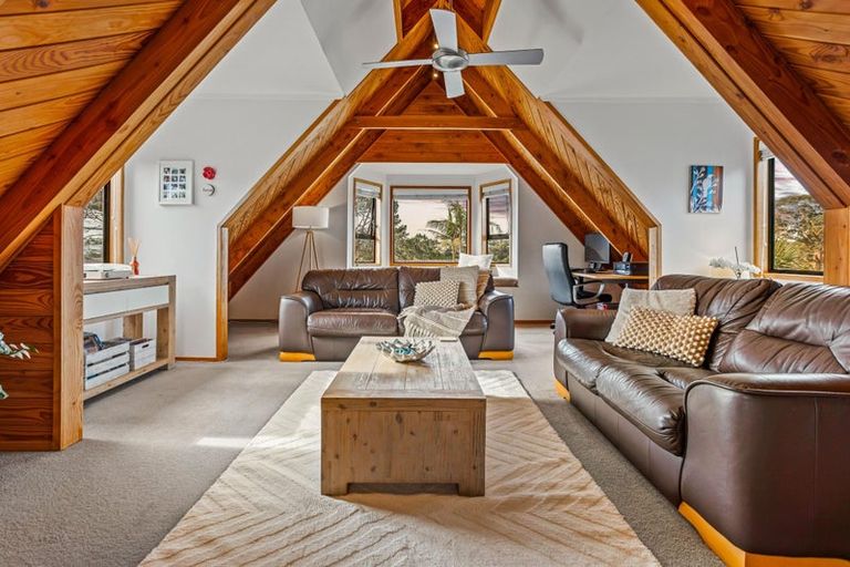 Photo of property in 64 Granville Drive, Massey, Auckland, 0614