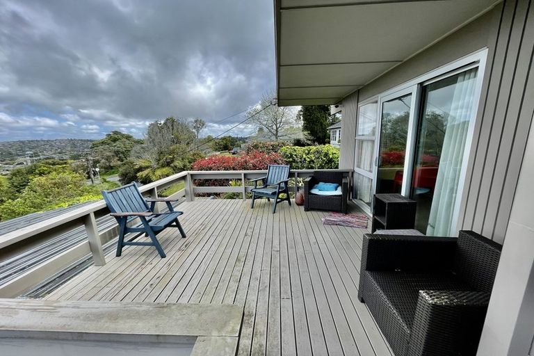Photo of property in 13 Carlisle Road, Torbay, Auckland, 0630