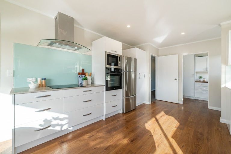 Photo of property in 18 Yarrow Place, Papakowhai, Porirua, 5024