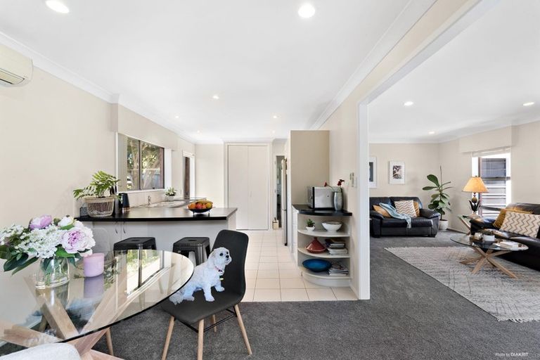 Photo of property in 2/22 Beaumaris Way, Conifer Grove, Takanini, 2112