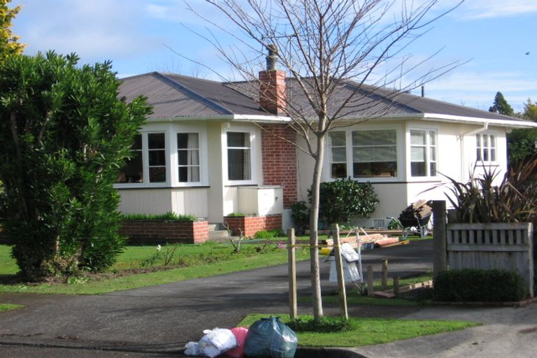 Photo of property in 11 Parata Street, Hokowhitu, Palmerston North, 4410