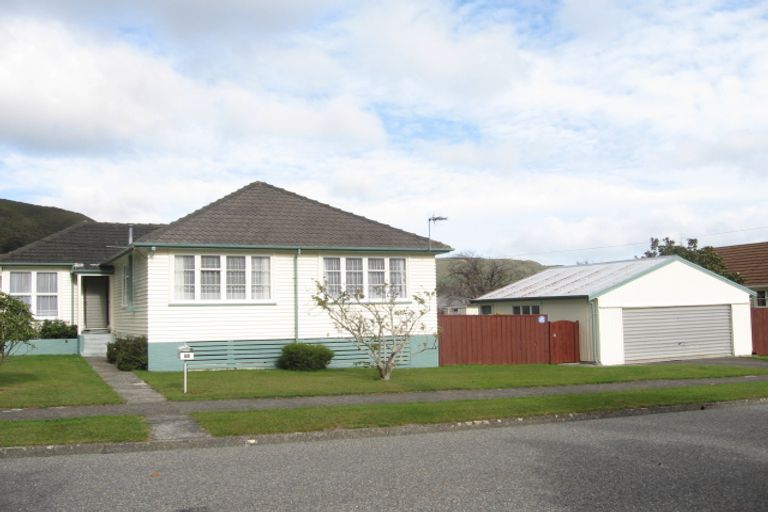Photo of property in 38 Langford Street, Naenae, Lower Hutt, 5011