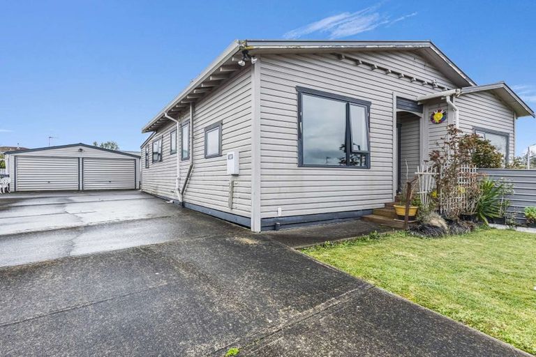 Photo of property in 6 Porritt Place, Waipukurau, 4200
