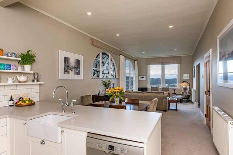 Photo of property in 74 Mortimer Terrace, Brooklyn, Wellington, 6021