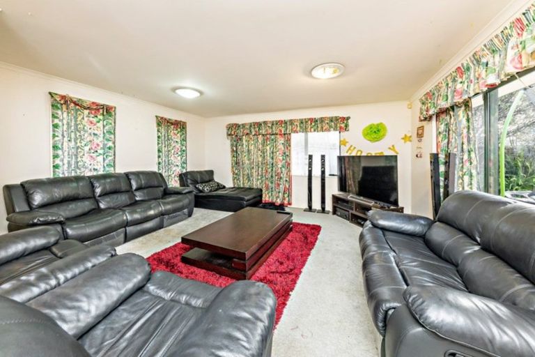 Photo of property in 11 Farmdale Court, Flat Bush, Auckland, 2019