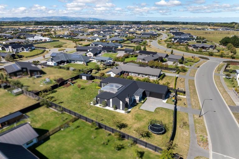 Photo of property in 10 Silver Peaks Drive, West Melton, 7618