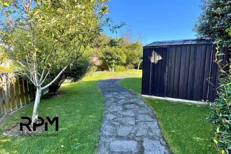 Photo of property in 1/92b South Road, Blagdon, New Plymouth, 4310