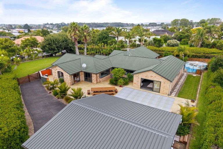Photo of property in 65 Sunny Crescent, Huapai, Kumeu, 0810