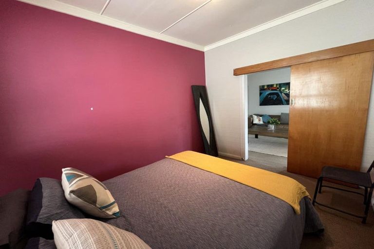 Photo of property in 21 Belt Road, Moturoa, New Plymouth, 4310