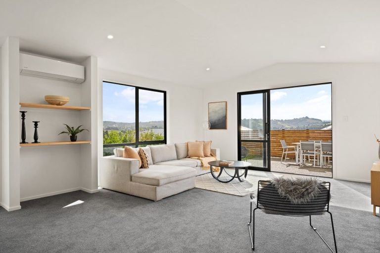 Photo of property in 10 Ella Lane, Green Island, Dunedin, 9018