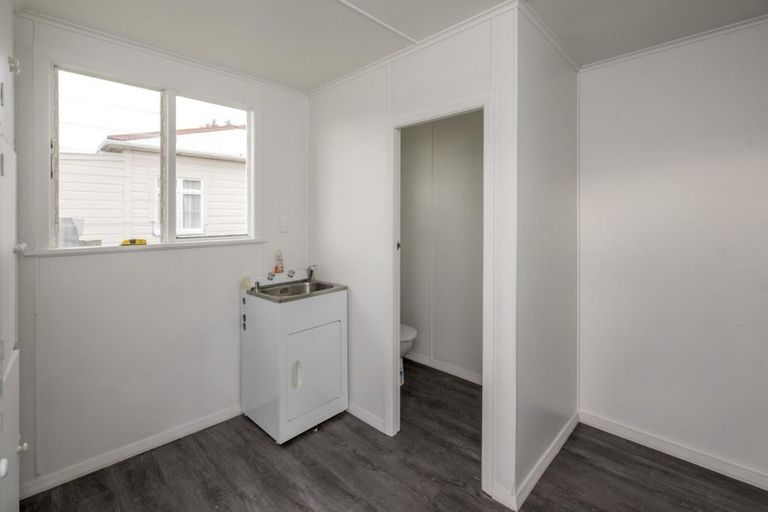 Photo of property in 12 Stuckey Street, Levin, 5510