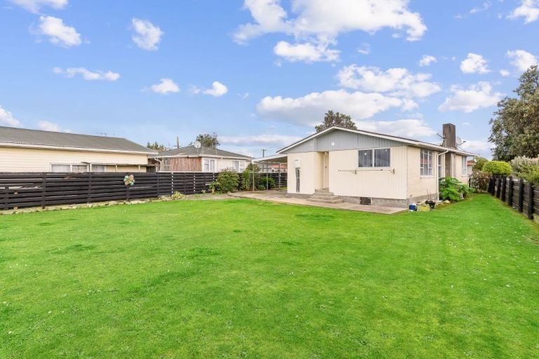 Photo of property in 14 Grenville Street, Levin, 5510