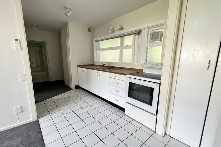 Photo of property in Parkland Flats, 16/51u Adams Terrace, Kelburn, Wellington, 6021