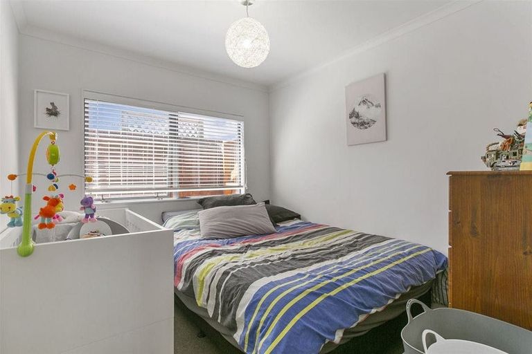 Photo of property in 7 Minaret Drive, Bucklands Beach, Auckland, 2014