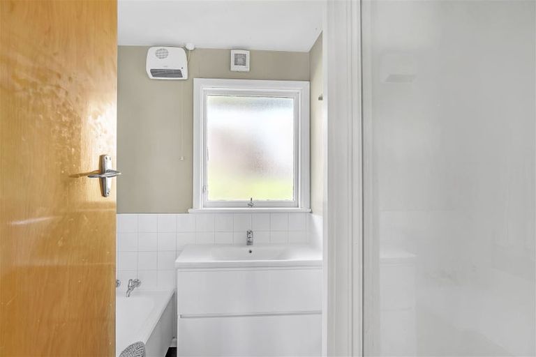Photo of property in 6 Kiltie Street, Upper Riccarton, Christchurch, 8041