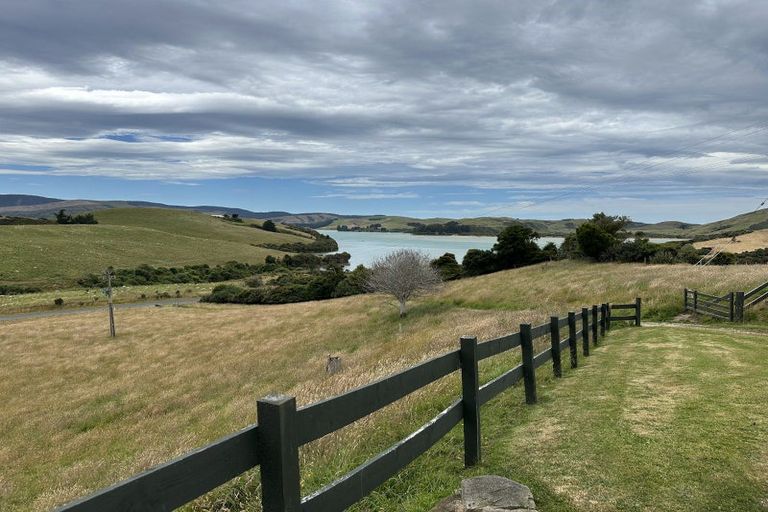 Photo of property in 112 Waikawa Curio Bay Road, Waikawa, Tokanui, 9884