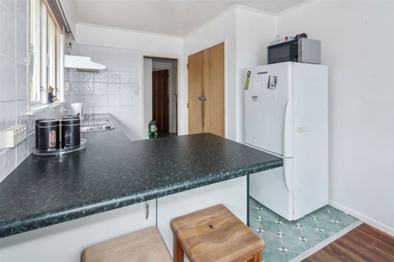 Photo of property in 3 Terrance Grove, Paparangi, Wellington, 6037