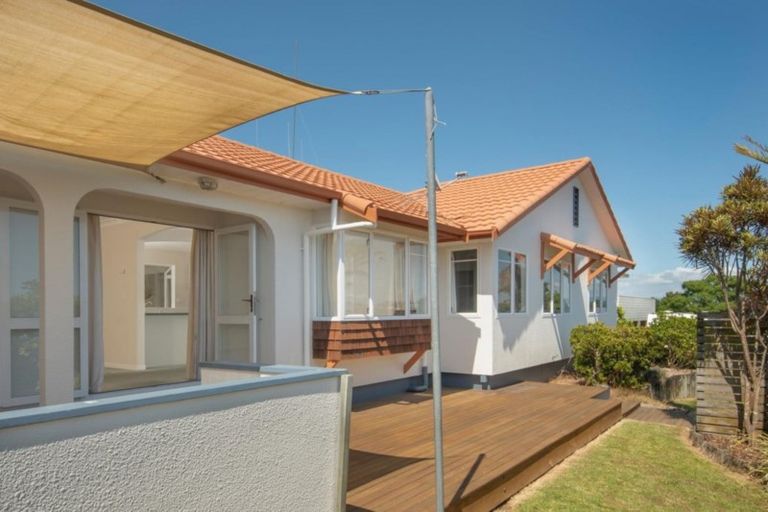 Photo of property in 22 Lucerne Place, Welcome Bay, Tauranga, 3112