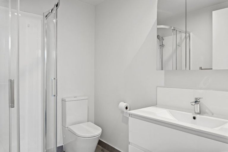 Photo of property in 117 Tarapuka Road, Westgate, Auckland, 0814