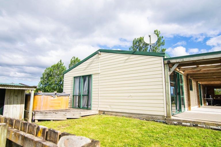 Photo of property in 293 Koputaroa Road, Koputaroa, Shannon, 5575