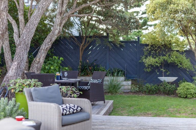 Photo of property in 5 Wharemauku Road, Raumati Beach, Paraparaumu, 5032