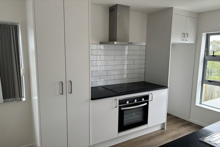 Photo of property in 78b Lincoln Park Avenue, Massey, Auckland, 0614