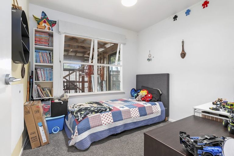 Photo of property in 4 Mariana Place, Glen Eden, Auckland, 0602