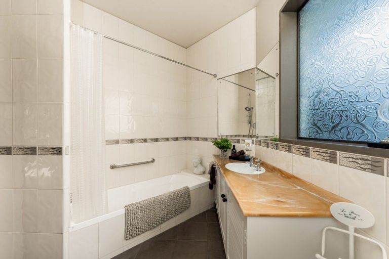 Photo of property in 537 No 1 Line, Longburn, Palmerston North, 4475