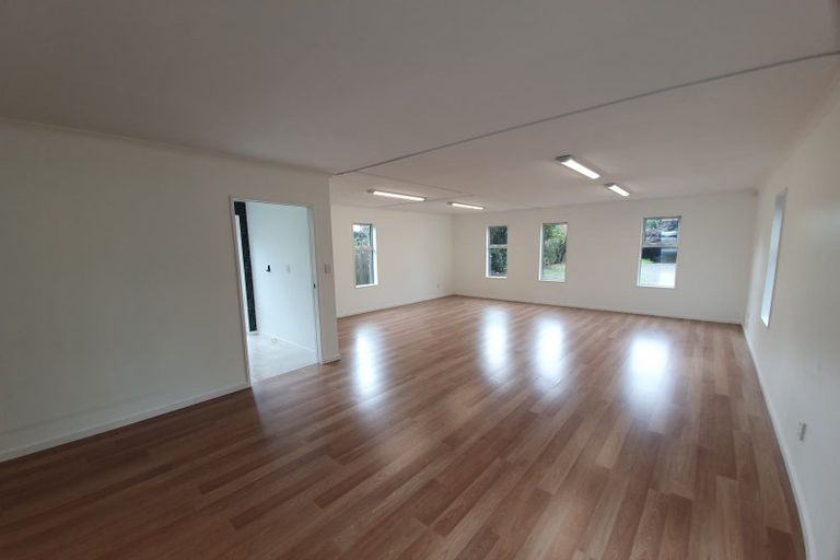 Photo of property in 42 Kapiti Road, Paraparaumu, 5032