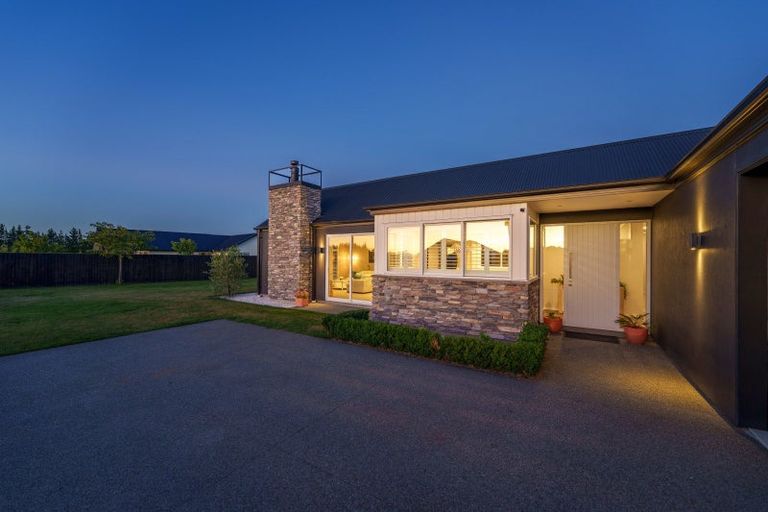 Photo of property in 10 Silver Peaks Drive, West Melton, 7618