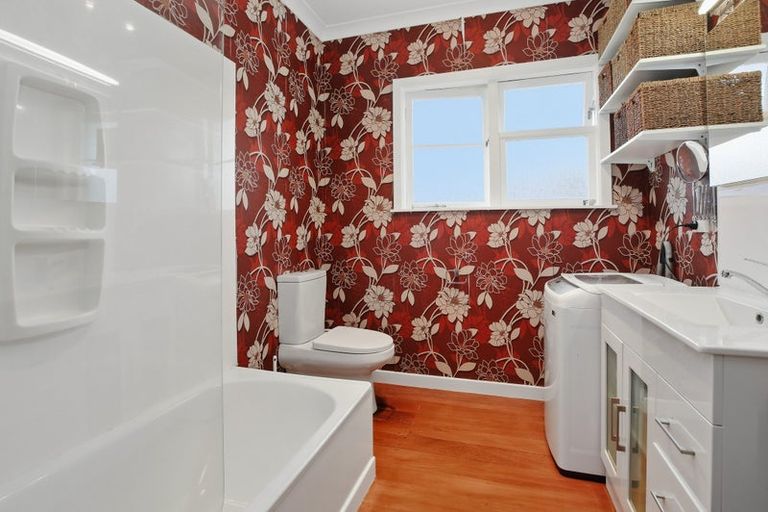 Photo of property in 11 Patui Avenue, Ngarimu Bay, Thames, 3575