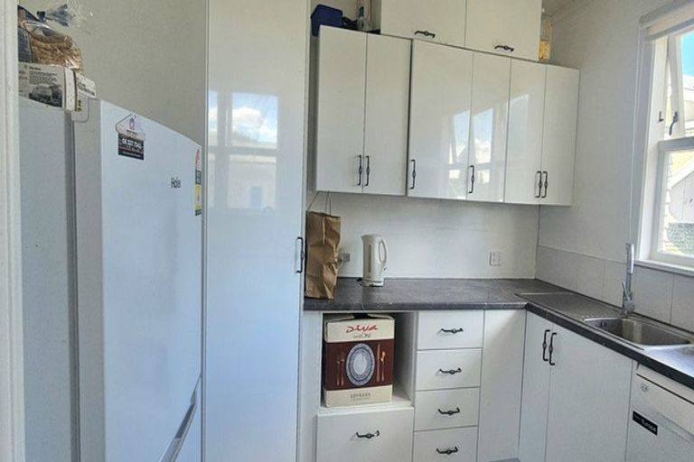 Photo of property in 2 Signal Street, Marton, 4710