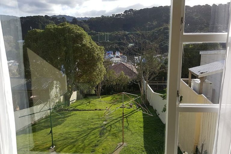 Photo of property in 28 Overtoun Terrace, Hataitai, Wellington, 6021