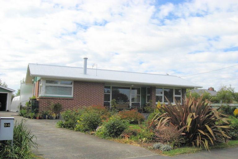 Photo of property in 94 Main North Road, Woodend, 7610