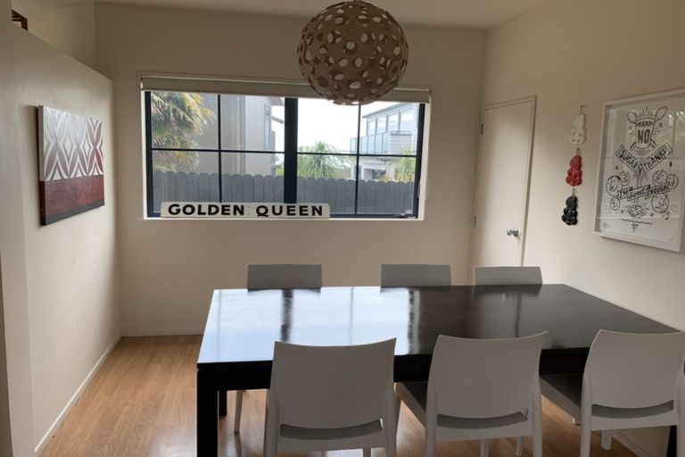 Photo of property in 34 Riverstone Road, Te Atatu Peninsula, Auckland, 0610