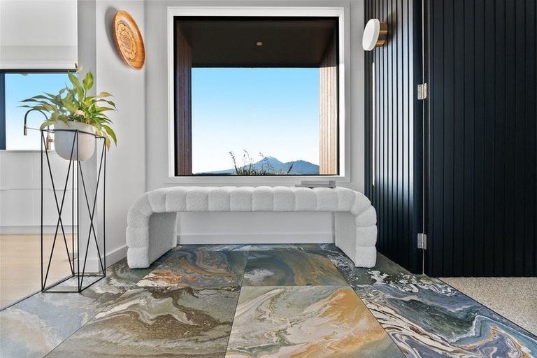 Photo of property in Tapuae, 26 Washer Road, Omata, New Plymouth, 4374