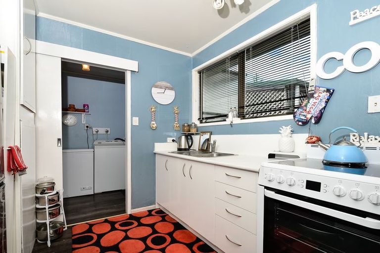Photo of property in 18 Elvira Place, Ranui, Auckland, 0612